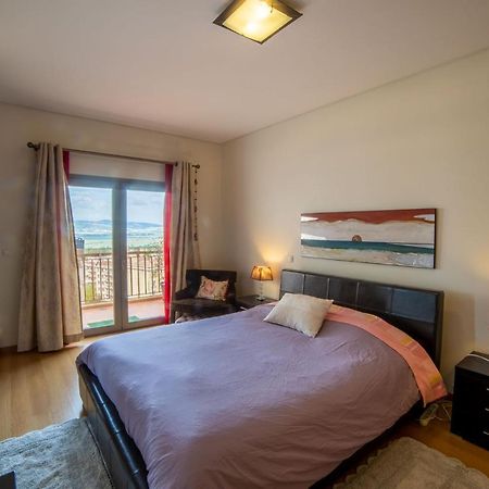 Lovely Apartment Near Airport And Nations Park, With Garage Loures Bagian luar foto