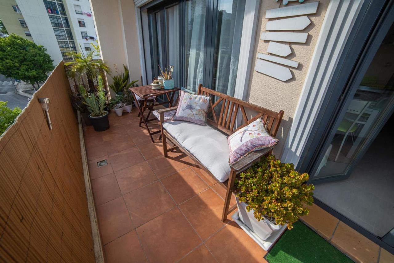 Lovely Apartment Near Airport And Nations Park, With Garage Loures Bagian luar foto