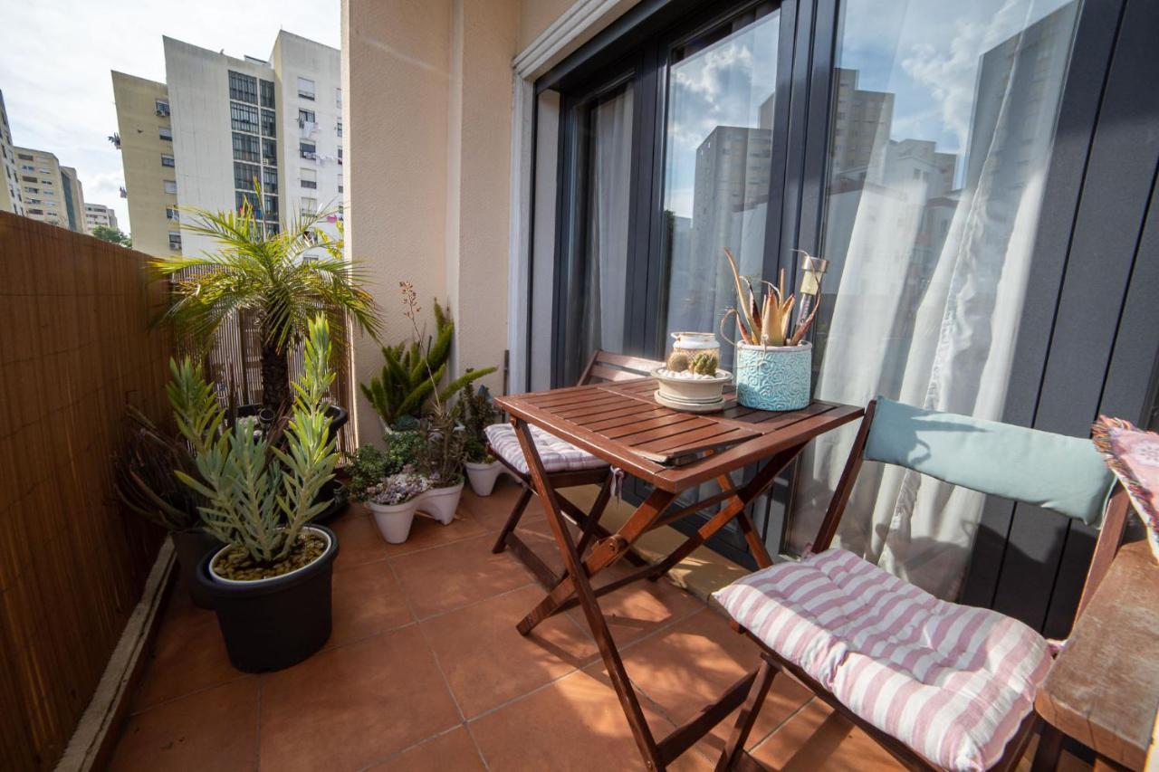 Lovely Apartment Near Airport And Nations Park, With Garage Loures Bagian luar foto