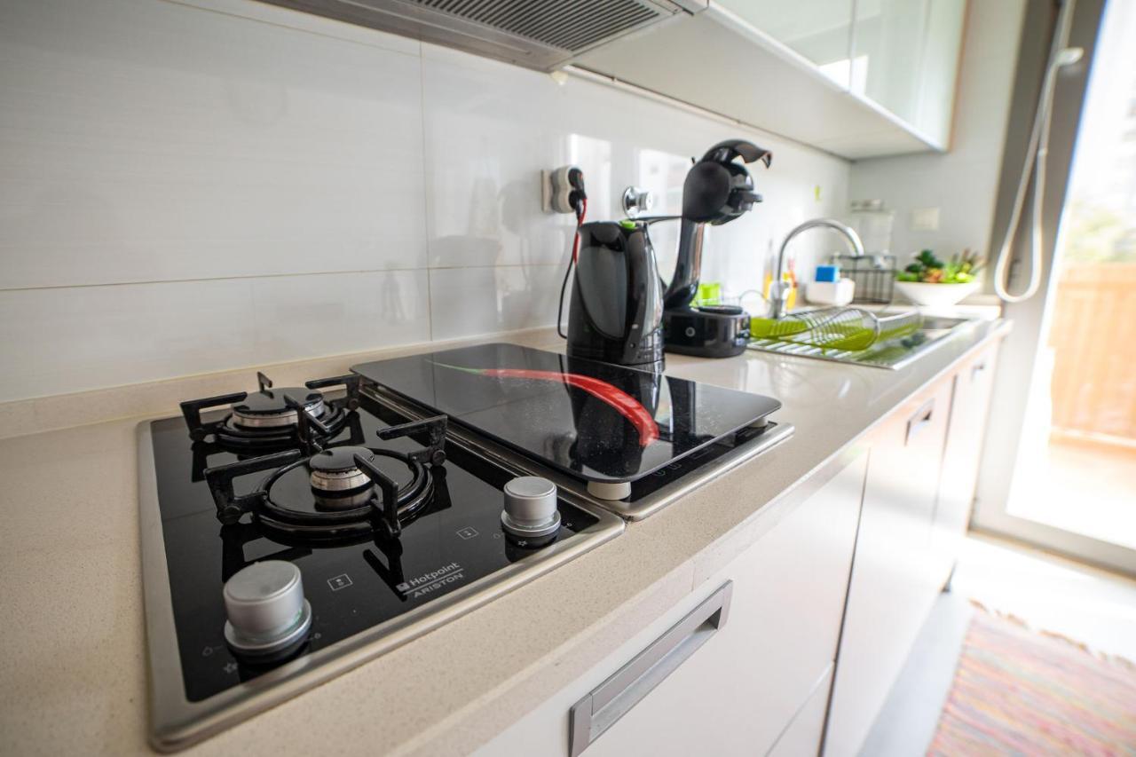 Lovely Apartment Near Airport And Nations Park, With Garage Loures Bagian luar foto