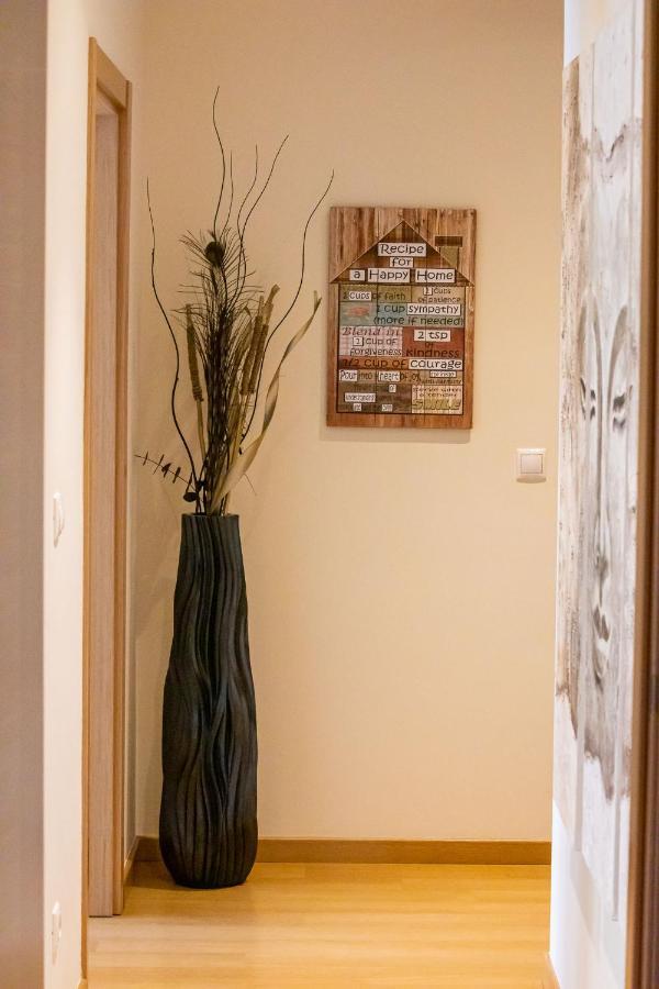 Lovely Apartment Near Airport And Nations Park, With Garage Loures Bagian luar foto
