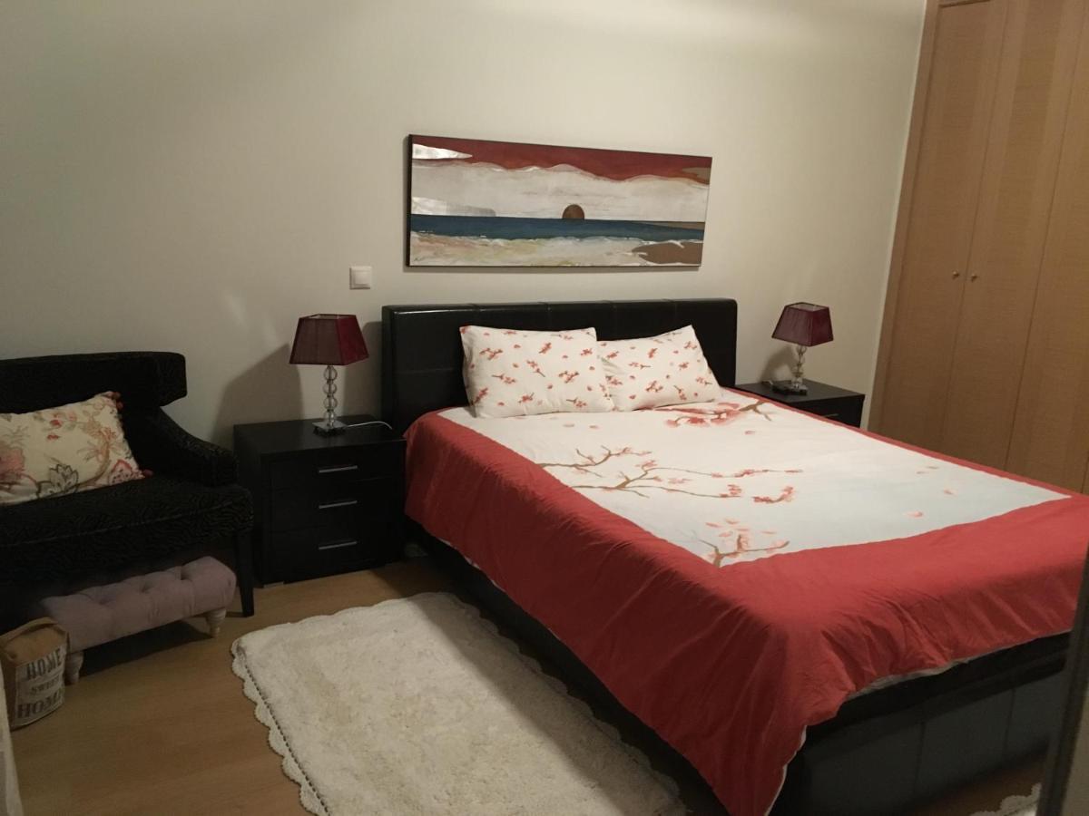 Lovely Apartment Near Airport And Nations Park, With Garage Loures Bagian luar foto