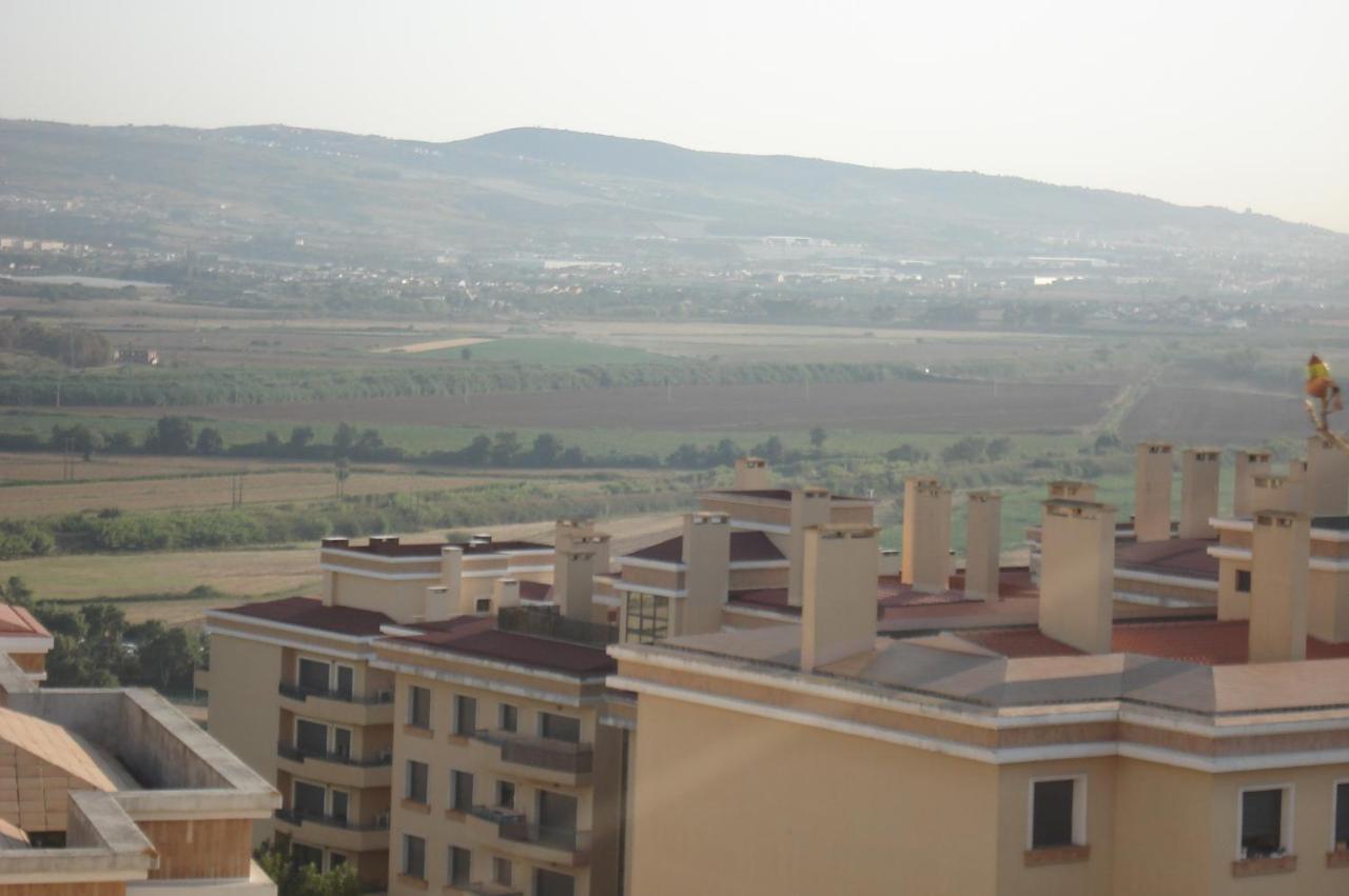 Lovely Apartment Near Airport And Nations Park, With Garage Loures Bagian luar foto